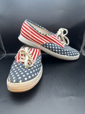 Keds Women's Champion Canvas Sneakers in a patriotic USA flag print, size 8.5